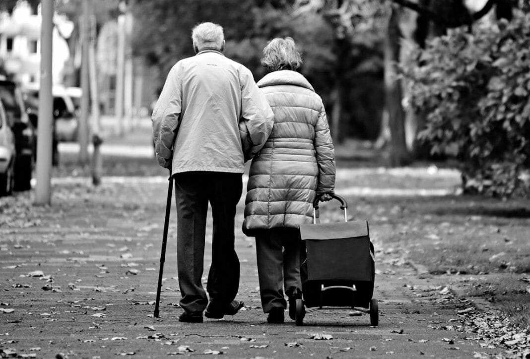 How to Help Elderly Parents with Mobility Issues